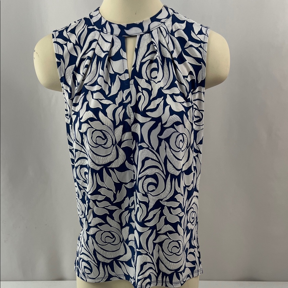 NWOT JM Studio Navy and White Abstract Floral Career Sleeveless Shirt Size Small